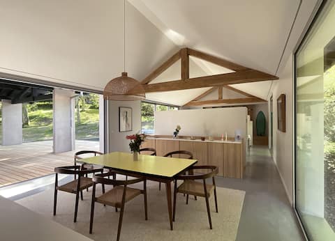Architectural villa Bassussarry, 10 min from Btz/Anglet