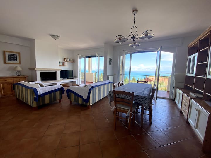 Appartamento Quadrilocale Con Vista Mare - Orbetello