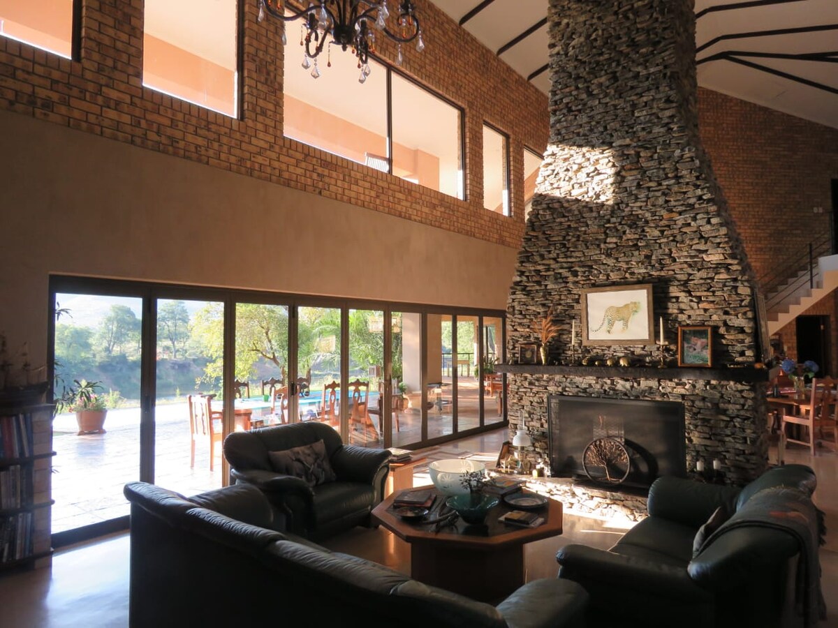 1 Bdrm Elephant & Marula with Kruger Park View Houses for Rent in