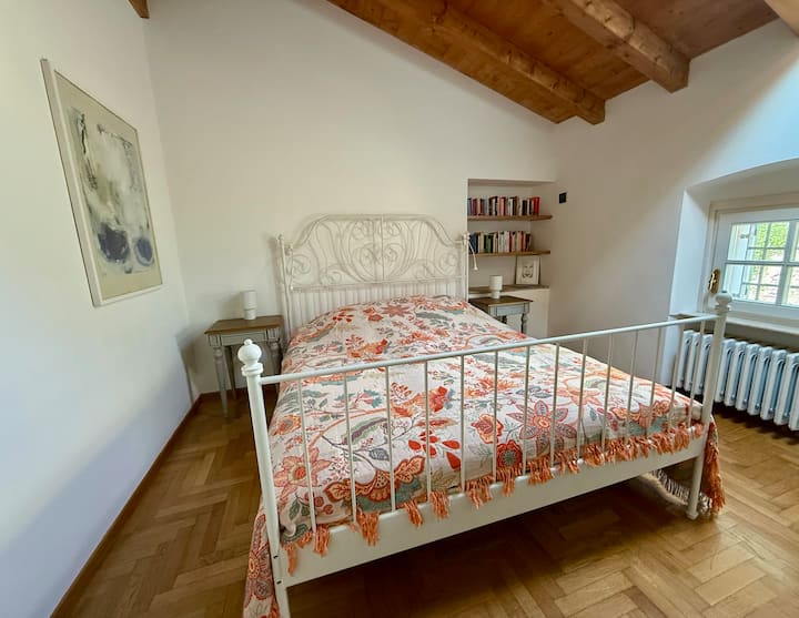 ห้องนอน 2 พร้อมเตียงควีนไซส์