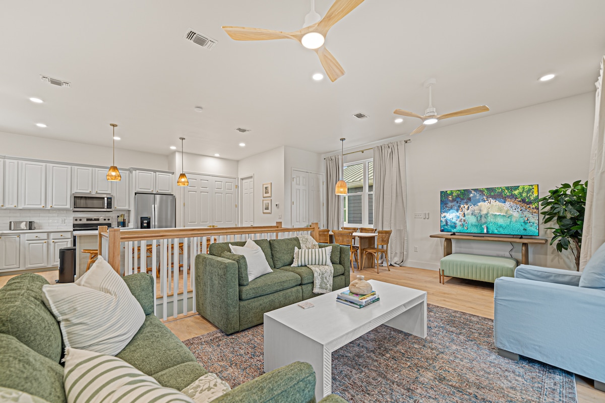 Top Airbnb: Luxury Beach House with Private Pool in Destin
