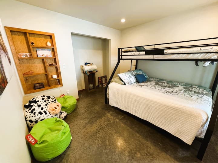 Schlafzimmer 2
