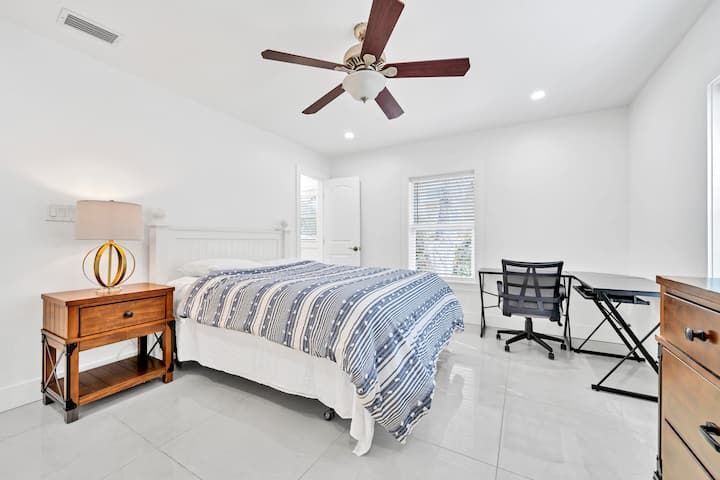 Master suite 2. Queensize-seng.