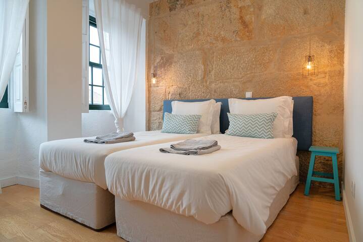 Clerigos Townhouse Porto by PCH gallery image 3