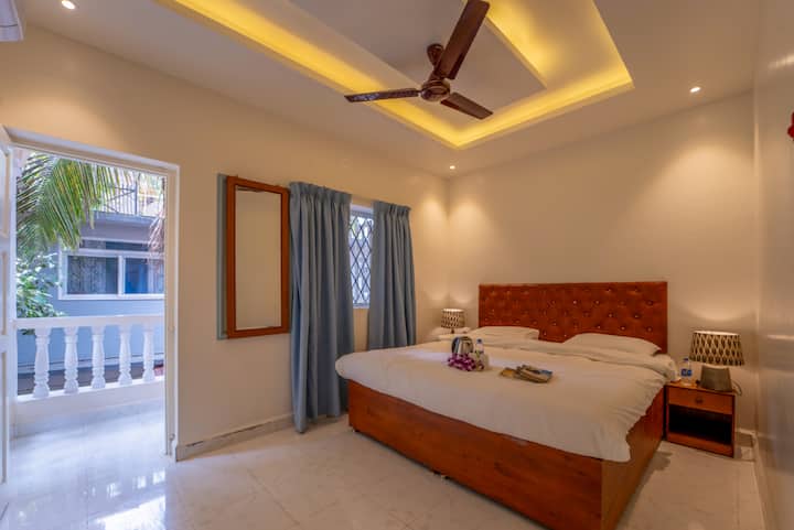 101 · Sublime Sands Beach Resort: Candolim ห้องพักพร้อมสระว่ายน้ำ