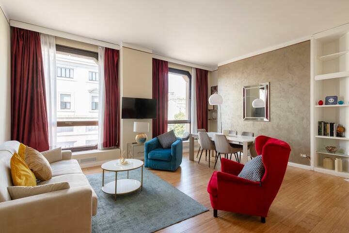 Beautiful apartment 100 meters from Duomo 6 Guests