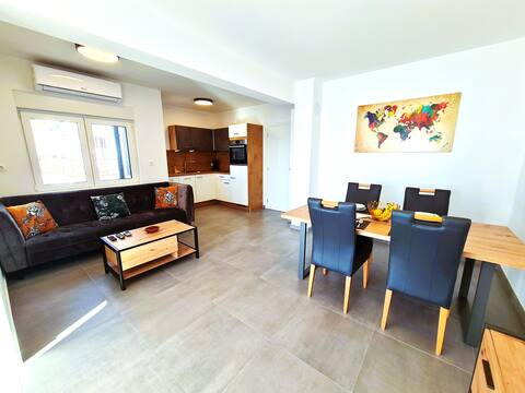 Popular Airbnb listing: Mistral A in Dramalj