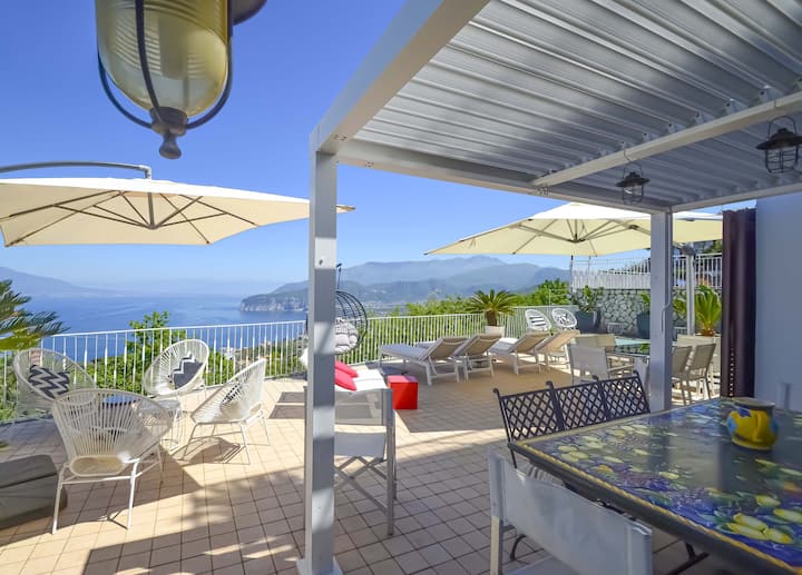 Casa Luca, Vista Mare E Piscina - Sorrento, Italy