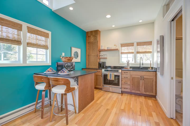 5th Street Cabin – Top & Bottom Suites - Black Mountain, NC