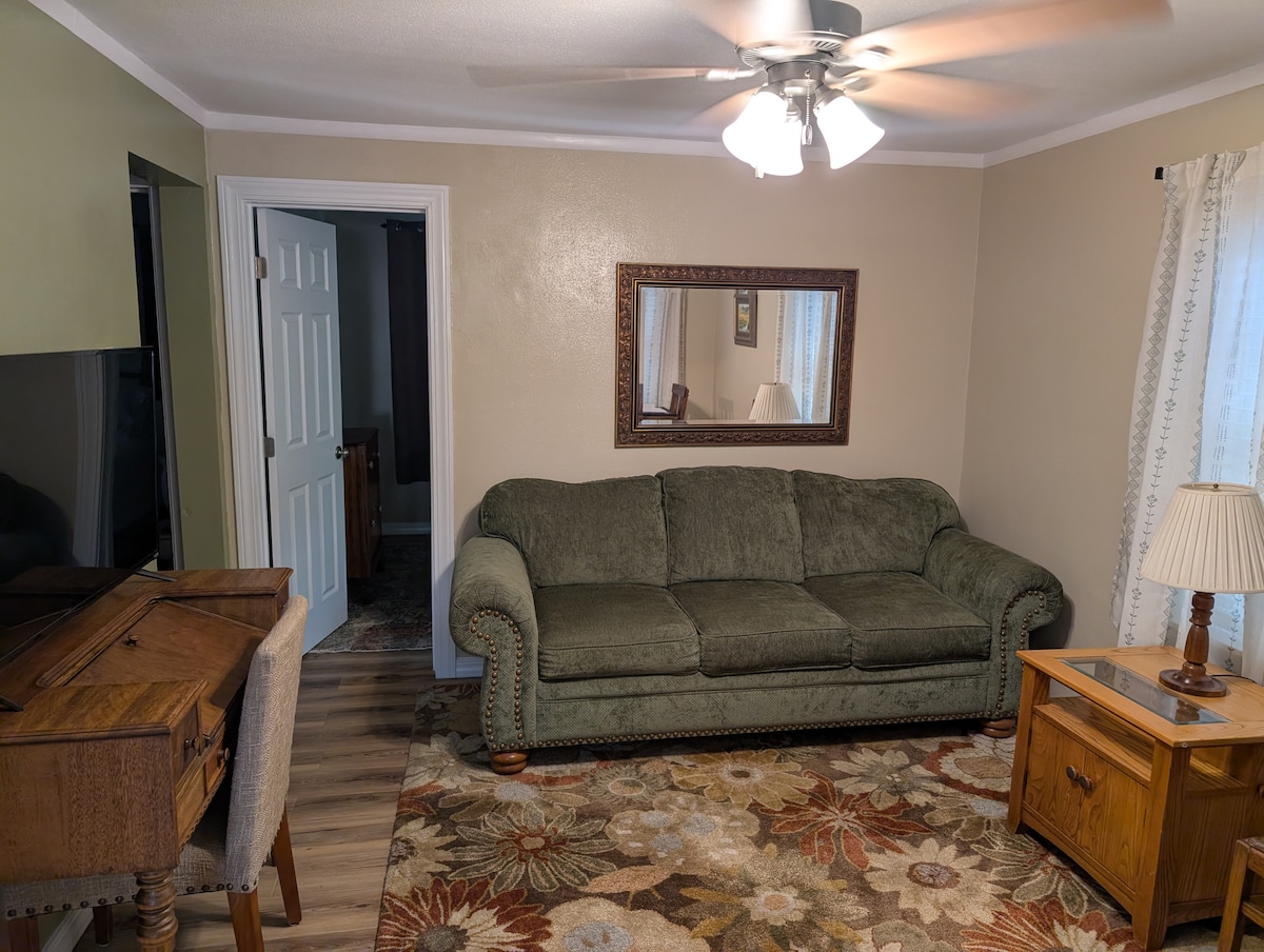 Top performing Airbnb: Laramie's Convenient Cottage in Laramie