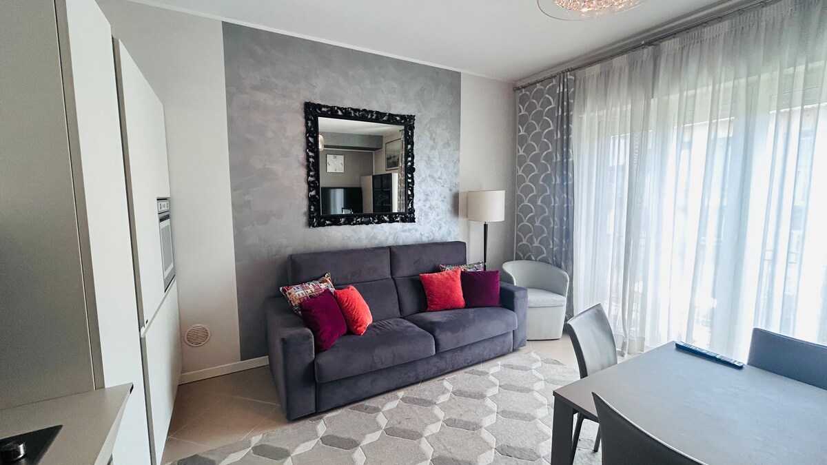 Annuncio Airbnb popolare: Lakeview Verdi Apartment a Peschiera Del Garda