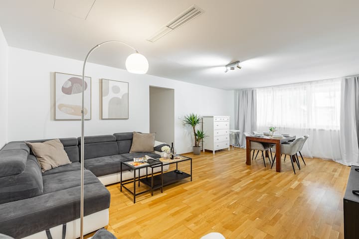 Skalná Hideaway W/ City Skyline Views - Bratislava