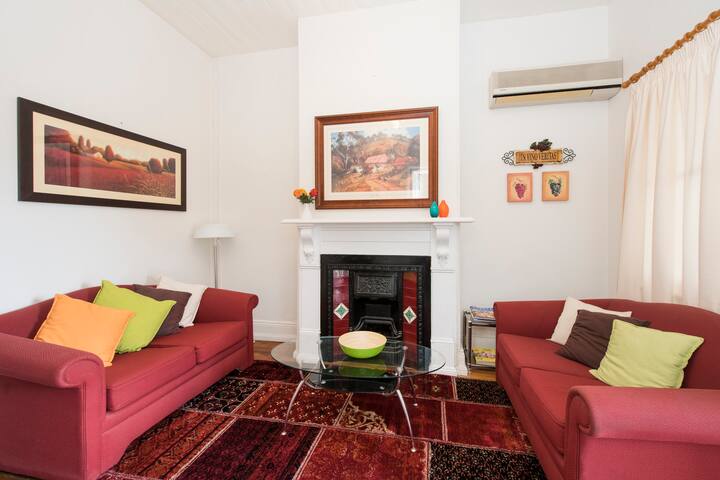 The Grape Escape Townhouse - Mudgee