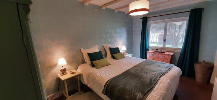 Habitación Bosque con baño pequeño contiguo