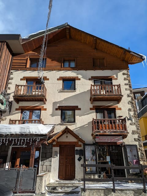 New apartment in the center of Cervinia