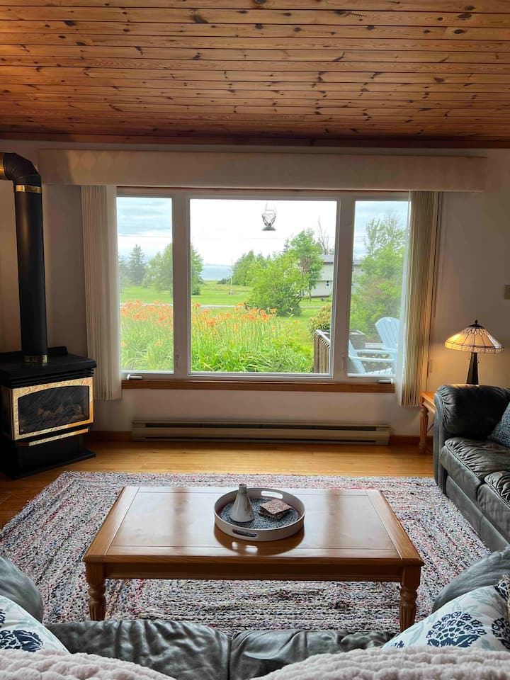 Brule Breeze Cottage - Nova Scotia