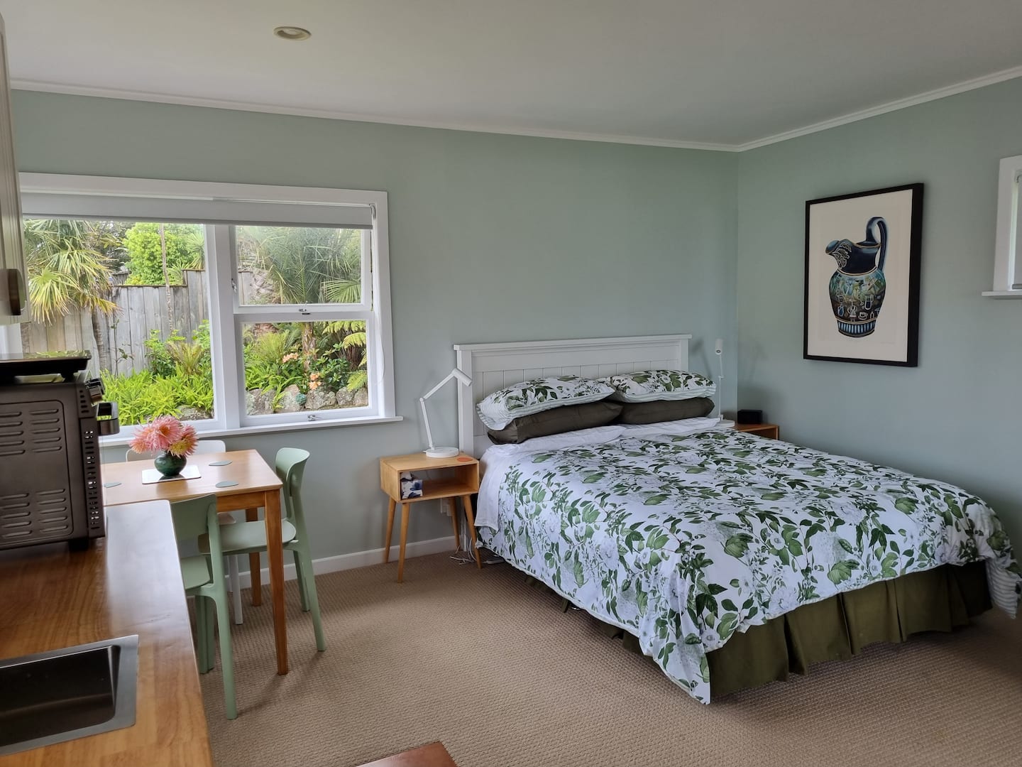 'Art To Sea' Studio Accommodation 4