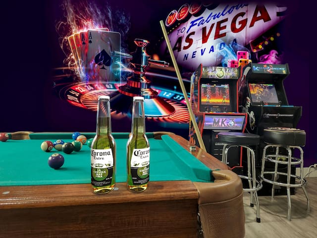 Diamond Class Luxy Villa with FREE Heated Pool gallery image 3