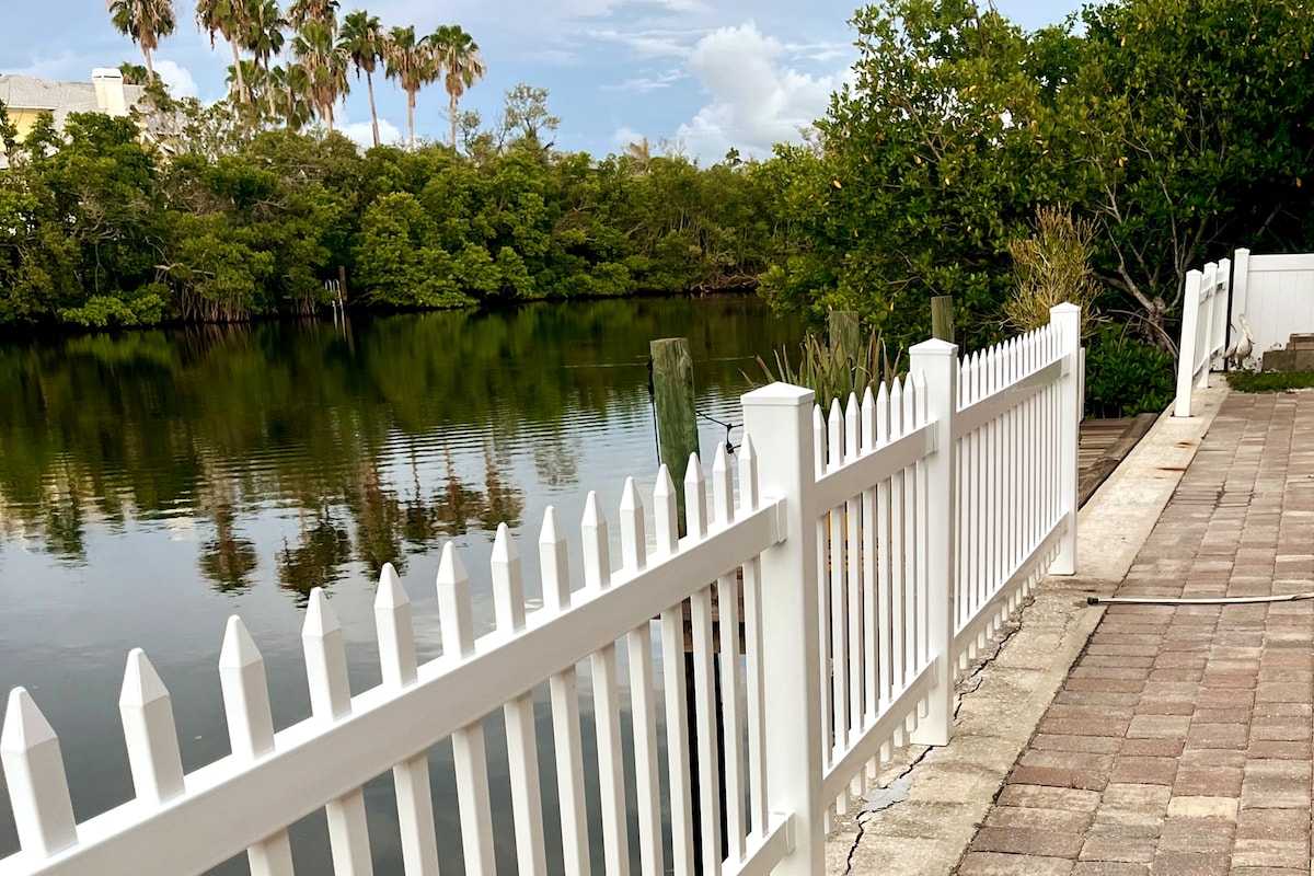 Top performing Airbnb: Manatee Retreat B in Anna Maria