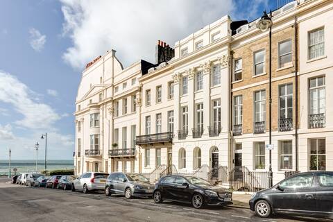 Luxury Townhouse with Private Cinema