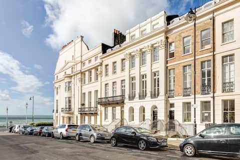 Luxury Townhouse with Private Cinema