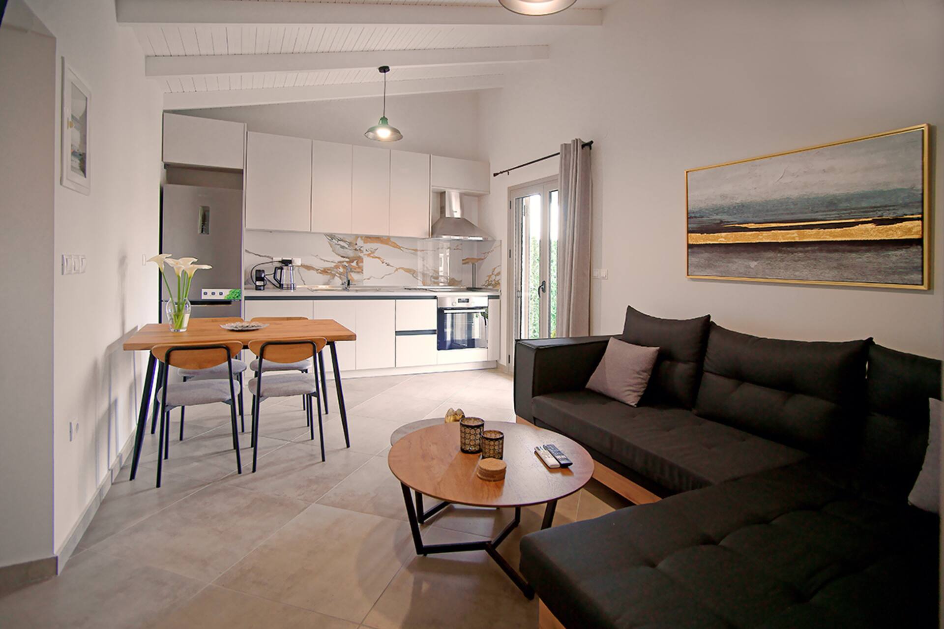 Gogo's Modern House
