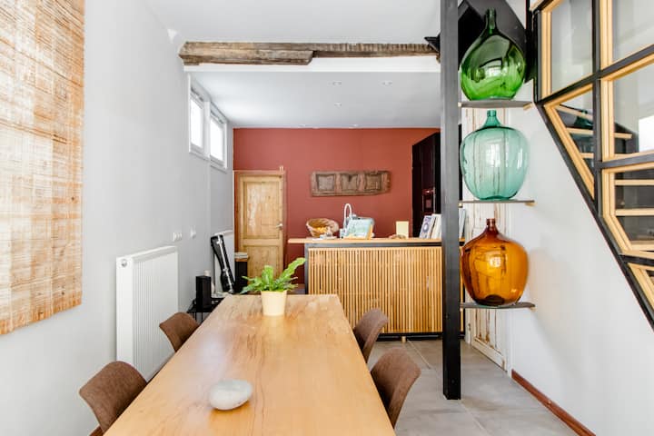 Studio with Mezzanine in the center of Bruges !!