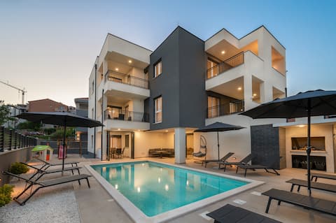 Villa Mari – Deluxe Paradise