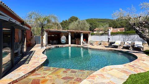 Villa near Toulon, 5* Furnished Tourist Accommodation, Swimming Pool