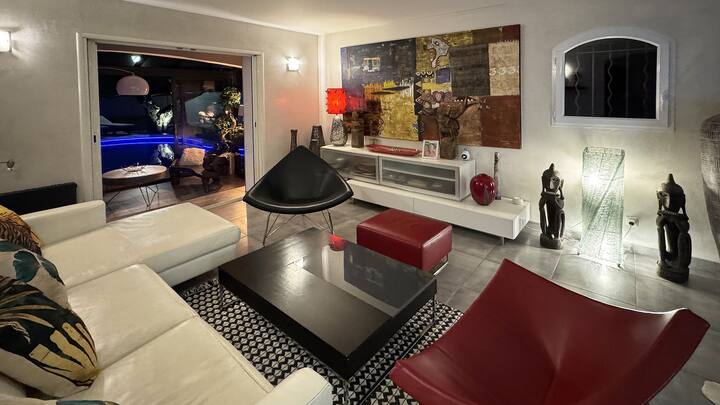 Villa 5* Près Toulon, Accueil Présentiel, Piscine - Toulon