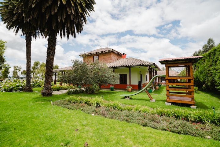 Private Colonial House, 1 Acre of Gardens