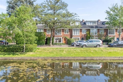 Charming Family Home on theWater