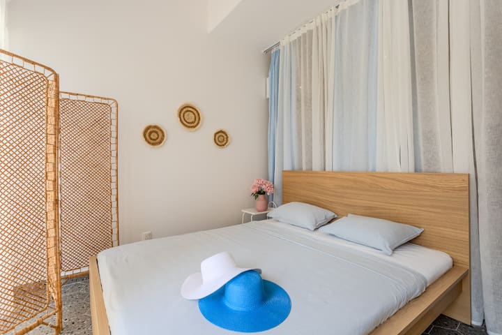 Ground Floor Family Oasis In The Central Location - Kato Paphos