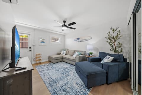 Successful Airbnb property: Newly renovated private ADU & spa, Mission Bay in Linda Vista
