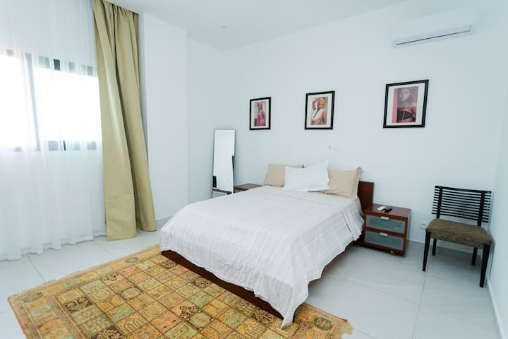 საძინებელი 1