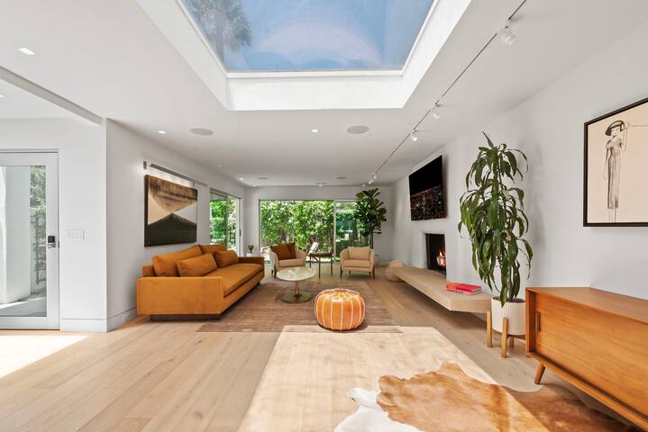 Beverly Hills Mid-Century love gallery image 5