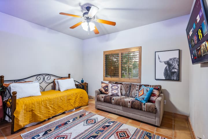 Bedroom 3: Twin with twin trundle, queen pull out couch, Smart TV
