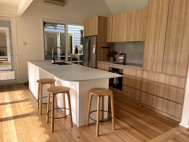 Pavilion House – Tennis court, Pizza oven gallery image 2