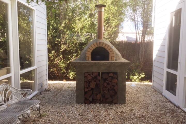 Pavilion House – Tennis court, Pizza oven gallery image 4