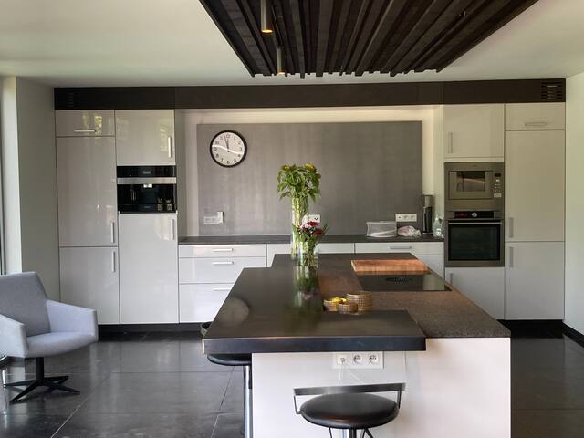 Modern house w pool,near Ghent,2-8p gallery image 4