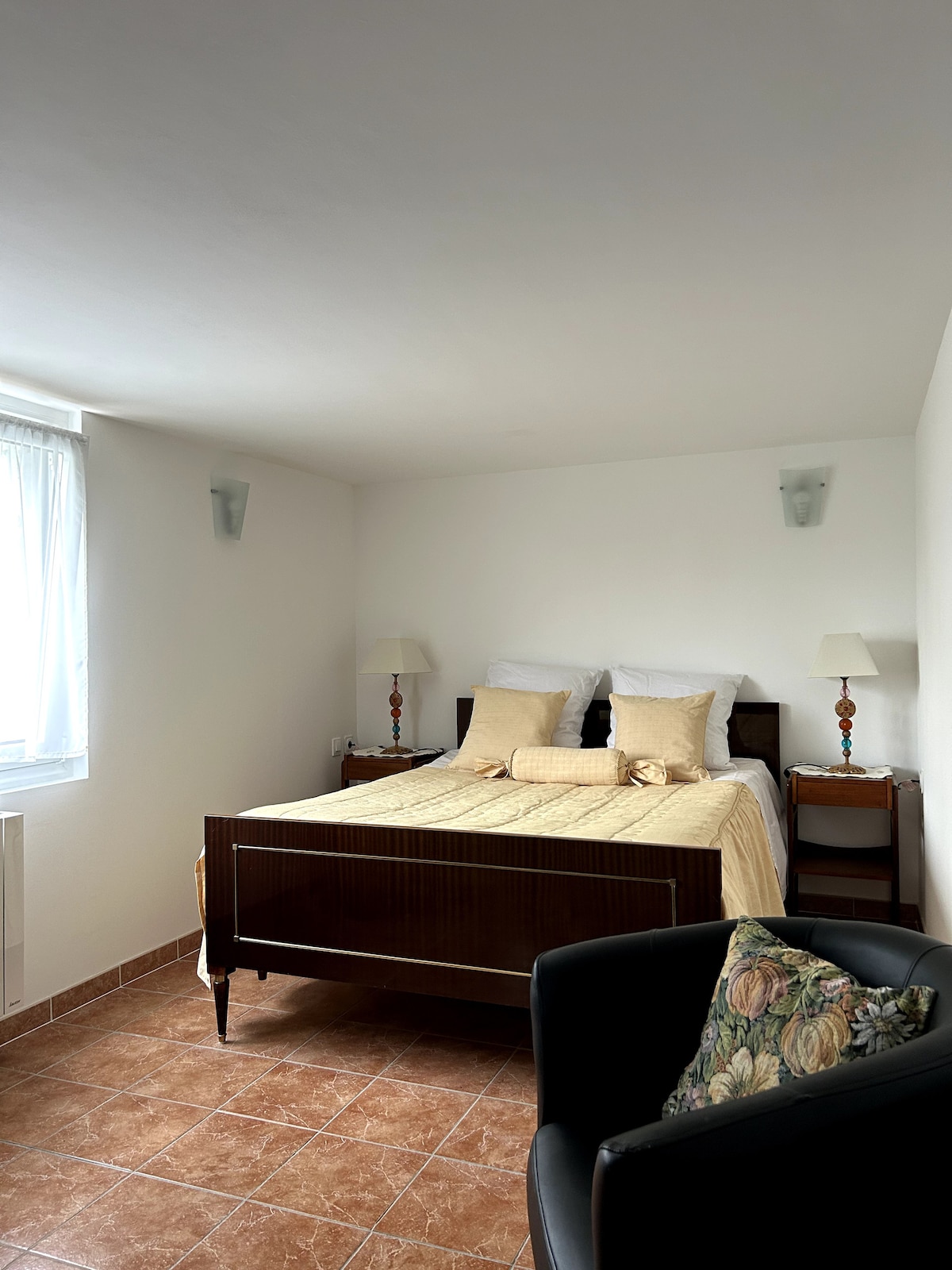 საძინებელი 2