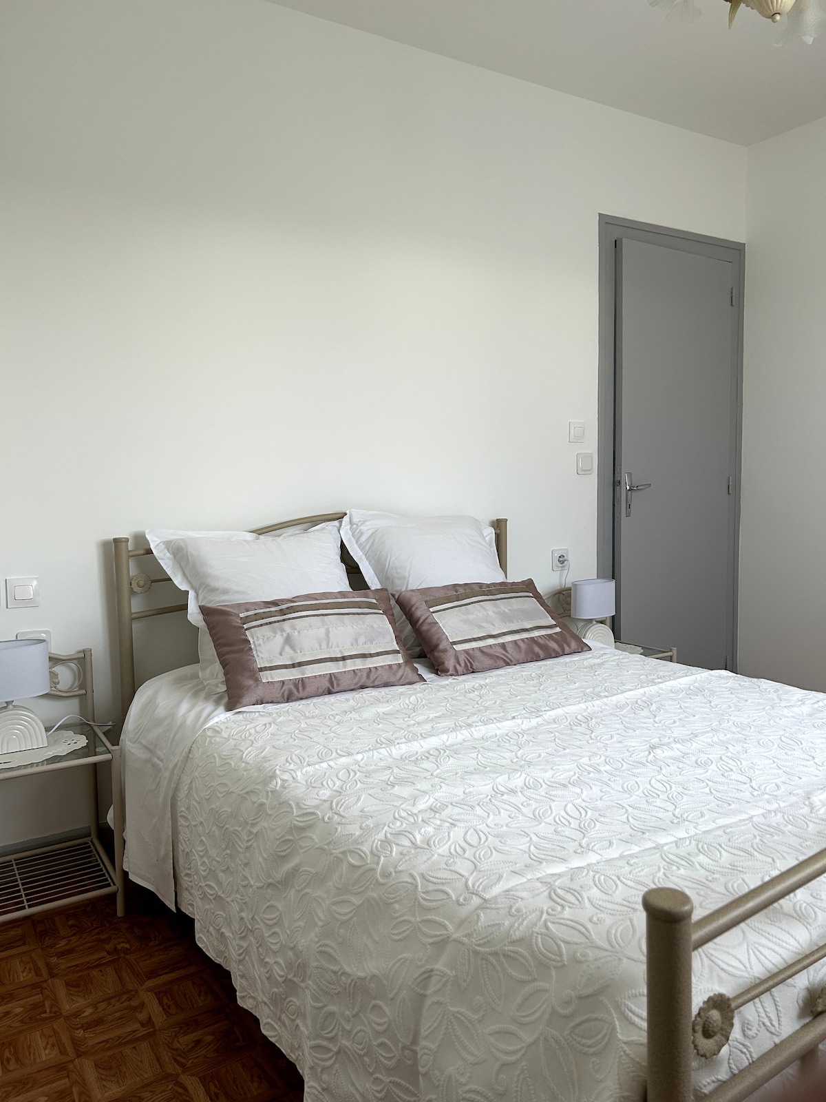 საძინებელი 1