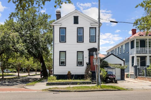 Blackbeard's King St Escape •Sleeps 8•Downtown