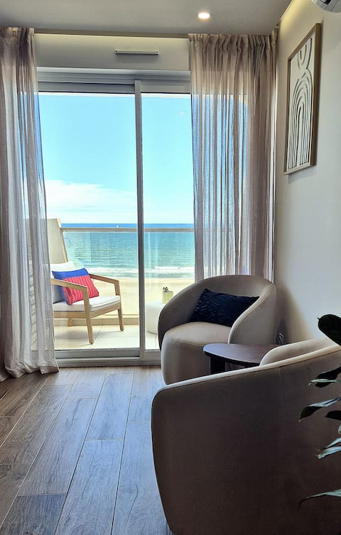 Top Airbnb: Divina SPA Luxury Sea View: Jacuzzi-Sauna-Massage in Canet En Roussillon