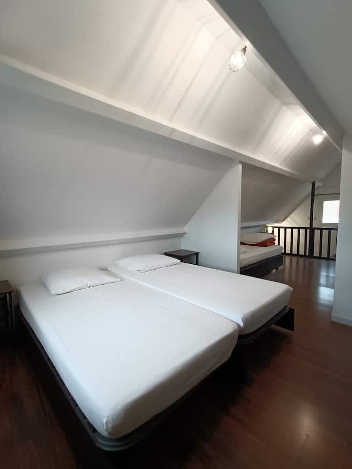 Спална соба 2 (2 единечни кревети)