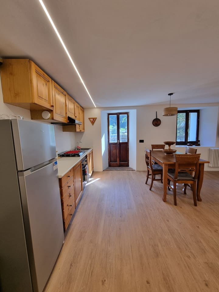 La Finestra Sul Borgo - Aosta Valley