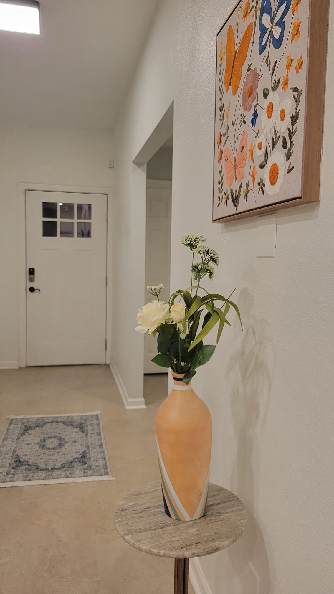 Comfortable & Quiet Room w/ Desk & Mini Fridge