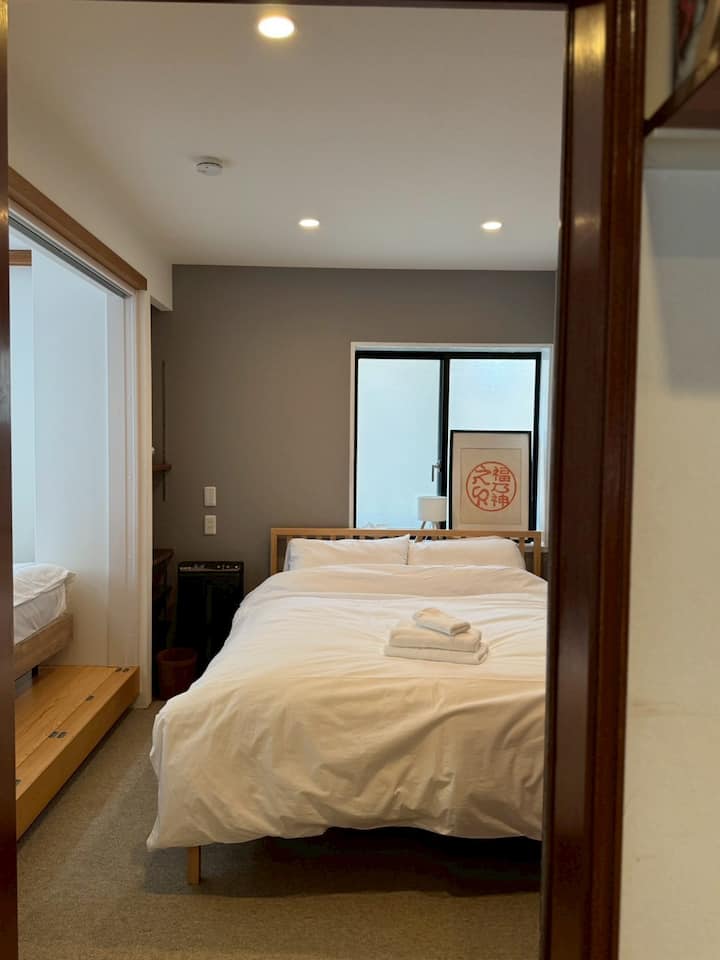 غرفة النوم 2