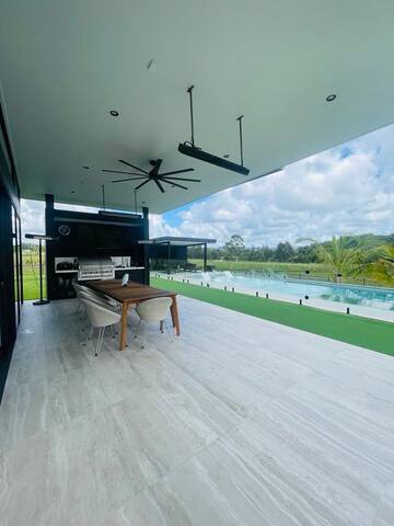 Lux River Villa | Pool, Spa & Views gallery image 3