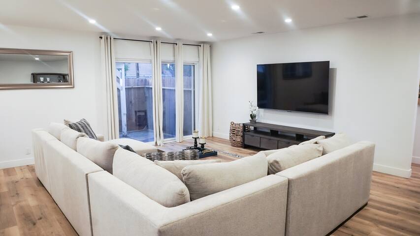 Home of Los Angeles gallery image 4